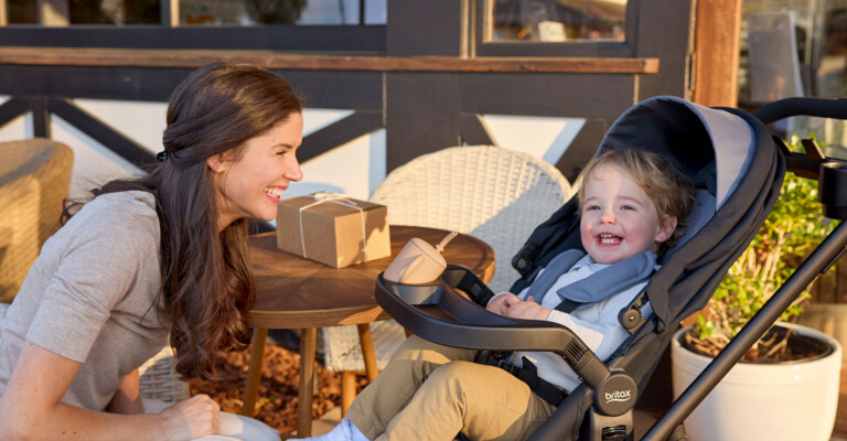 Brook Graphite Onyx Toddler FF Cafe Interaction 1 72 RGB optimized