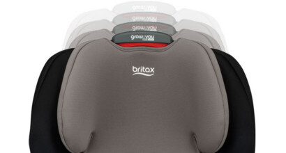 Demonstration of the headrest being adjusted up and down