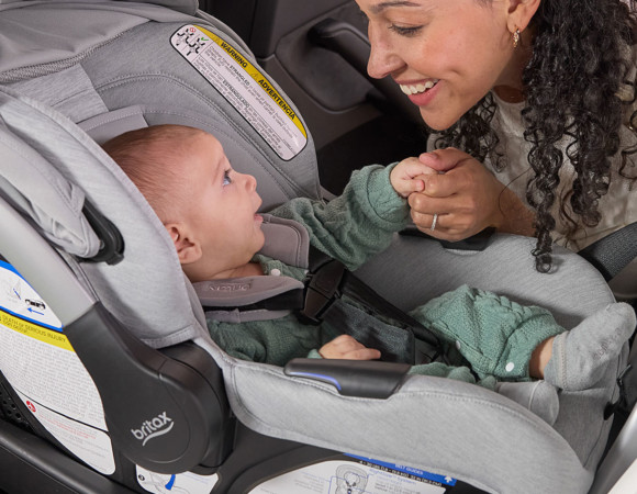 Car seat category page lifestyle rear facing 3