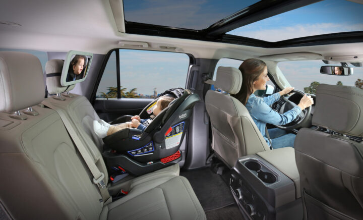 Back Seat Mirror Lifestyle 03 300 RGB